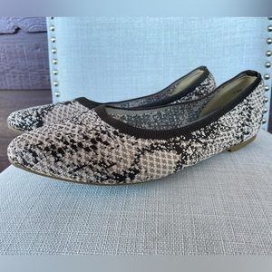 Women's Jellypop Champs Snakeskin Knitted Flats w/ Memory Foam Size 7.5M